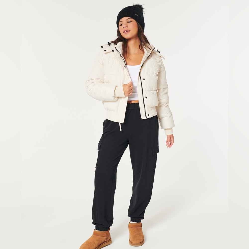 Hollister | Ultimate Puffer | Cream (XS)